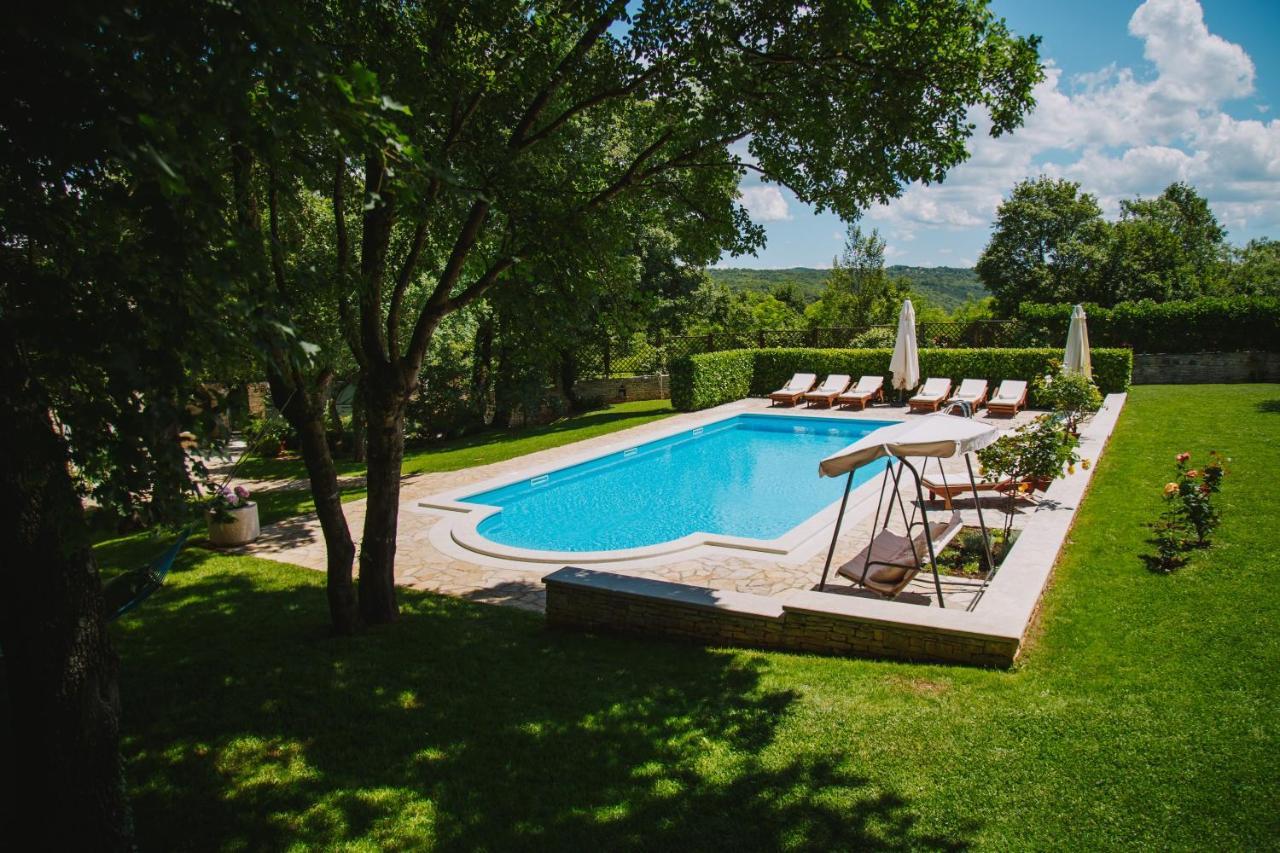Villa Kringa Tinjan Екстер'єр фото