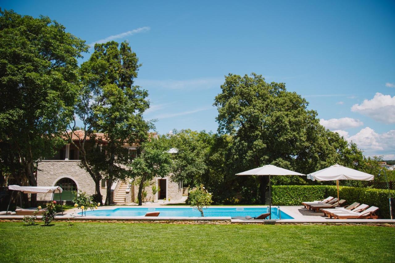 Villa Kringa Tinjan Екстер'єр фото