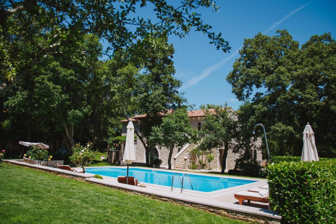 Villa Kringa Tinjan Екстер'єр фото