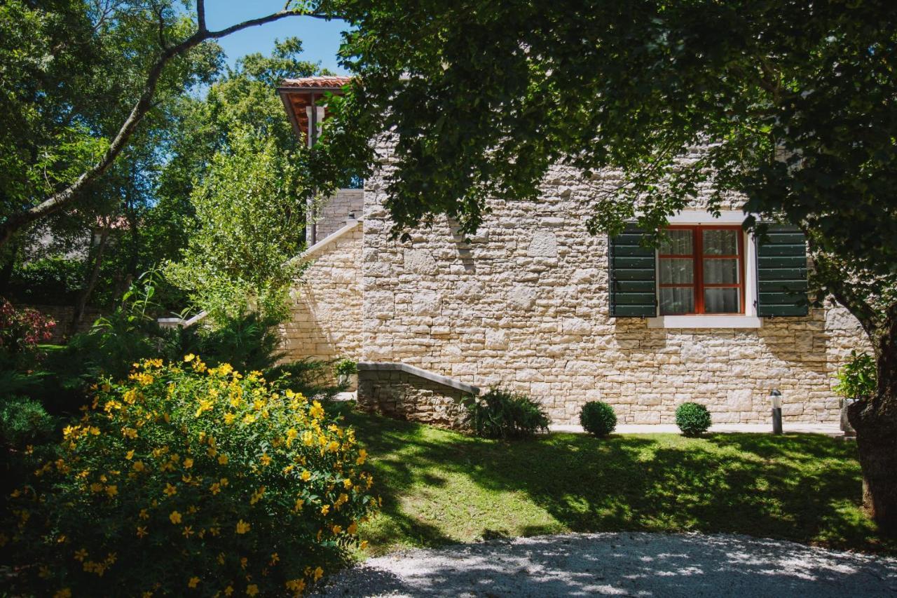 Villa Kringa Tinjan Екстер'єр фото