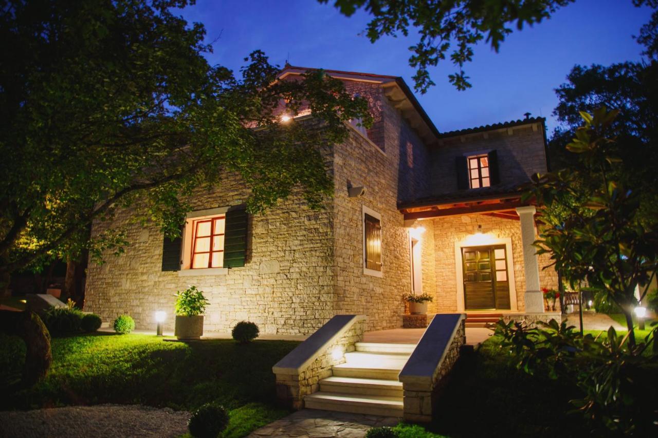 Villa Kringa Tinjan Екстер'єр фото