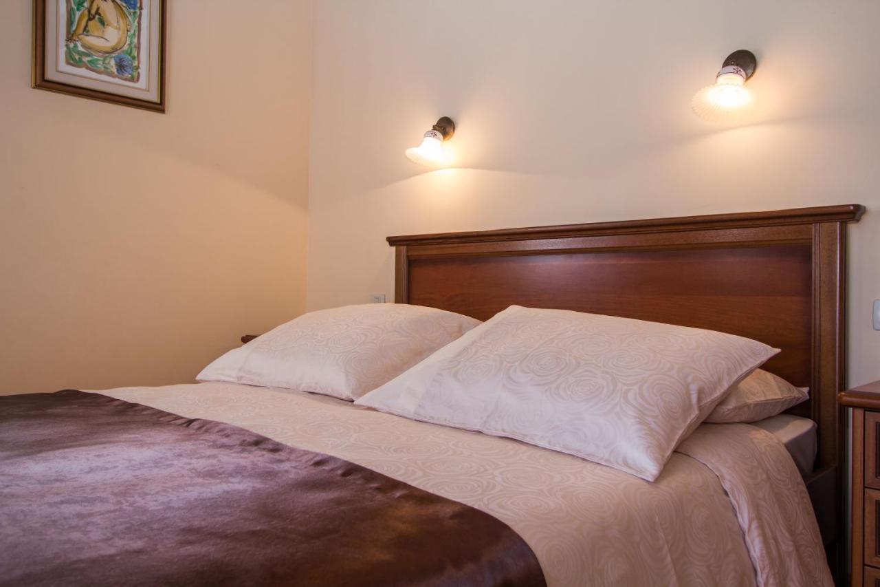 Villa Kringa Tinjan Екстер'єр фото
